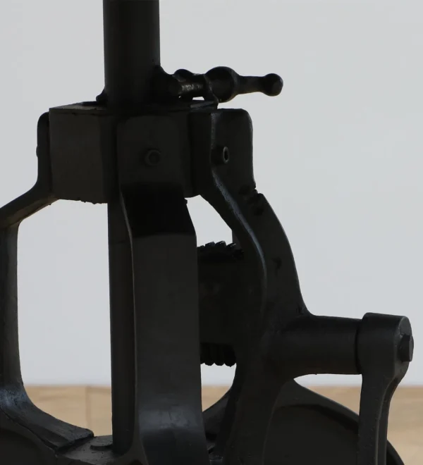 Vistoso Extendable Crank Table - Image 6